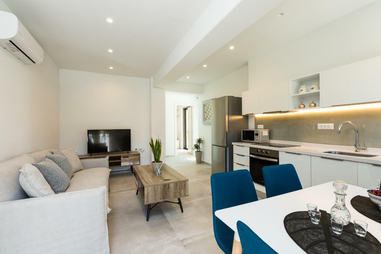 Naiades Apartment- Minthi/ 1 Bedroom, Beachfront 플라키아스 외부 사진
